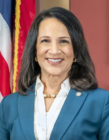 Lisa Demuth